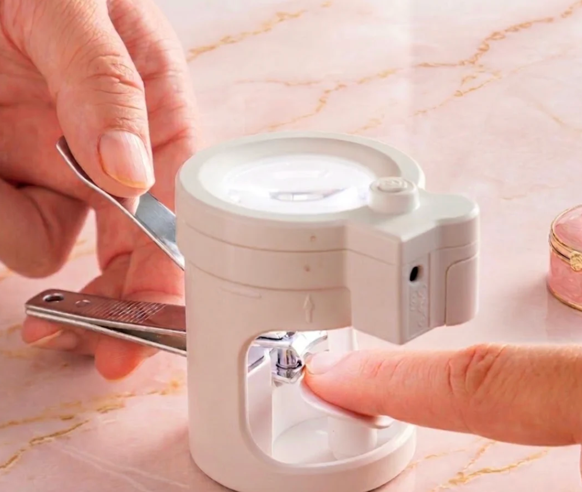 LED Light - Nail Clipper